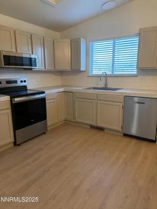 Photo #5: 250050897 Listing 