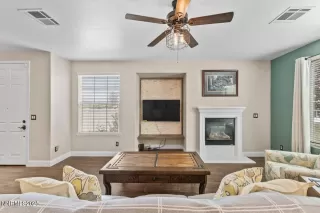 Photo #4: 250050940 Listing