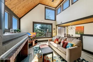 Photo #1: 250051063 Listing