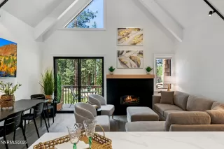 Photo #2: 250051067 Listing 