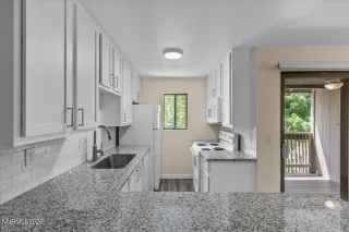 Photo #5: 250051076 Listing 