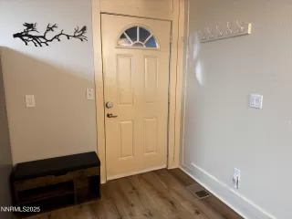 Photo #2: 250051096 Listing 