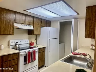 Photo #6: 250051117 Listing