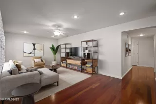 Photo #5: 250051124 Listing 