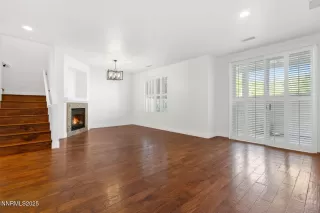 Photo #3: 250051185 Listing