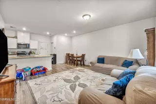 Photo #5: 250051214 Listing