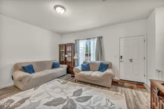 Photo #6: 250051214 Listing