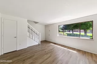 Photo #4: 250051271 Listing 