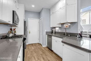 Photo #4: 250051321 Listing 