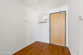 Photo #2: 250051324 Listing