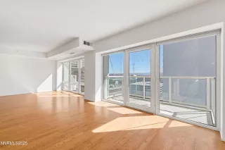 Photo #4: 250051324 Listing