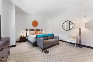 Photo #5: 250051338 Listing