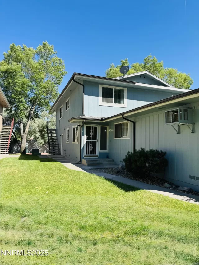 MLS: 250051361 Condo For Sale