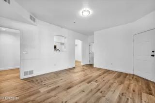 Photo #4: 250051392 Listing 