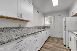 Photo #6: 250051452 Listing