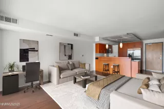 Photo #2: 250051460 Listing