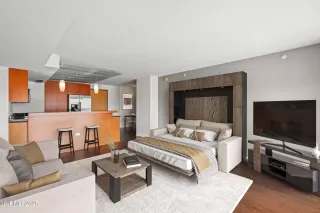 Photo #3: 250051460 Listing