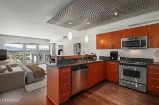 Photo #5: 250051460 Listing