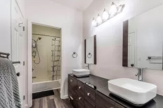 Photo #6: 250051512 Listing