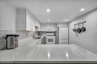 More Details about MLS # 250051568 : 2300 DICKERSON ROAD#25