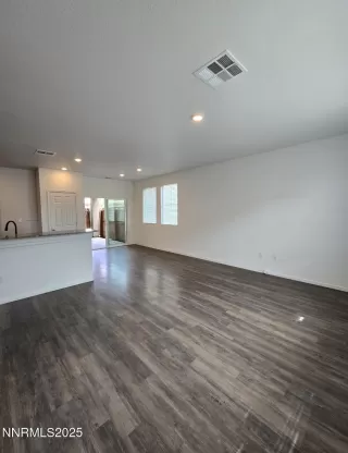 Photo #4: 250051593 Listing