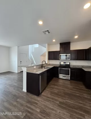 Photo #6: 250051593 Listing