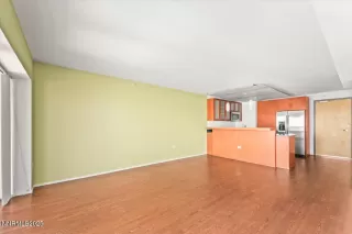 Photo #6: 250051640 Listing