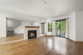 Photo #3: 250051641 Listing