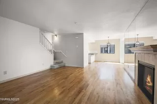 Photo #4: 250051641 Listing