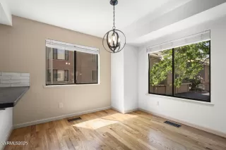 Photo #6: 250051641 Listing