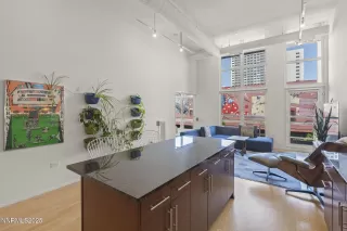 Photo #5: 250051704 Listing 