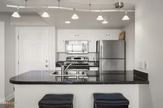 Photo #4: 250051707 Listing