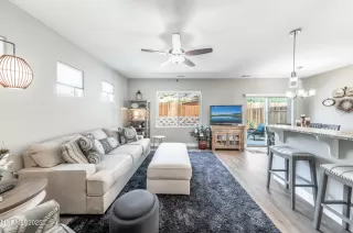 Photo #5: 250051778 Listing