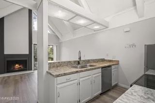 Photo #4: 250051807 Listing