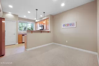 Photo #5: 250051859 Listing 