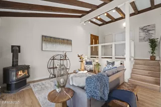 Photo #3: 250051878 Listing