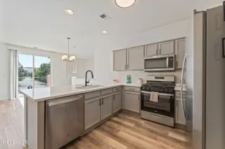 Photo #1: 250051880 Listing