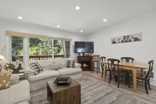 Photo #3: 250051886 Listing 