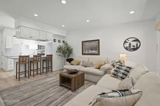 Photo #4: 250051886 Listing 