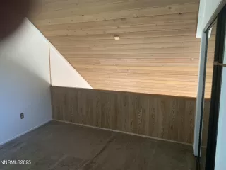 Photo #5: 250051916 Listing 