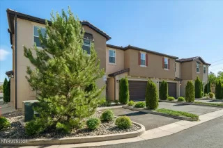 Photo #1: 250051928 Listing