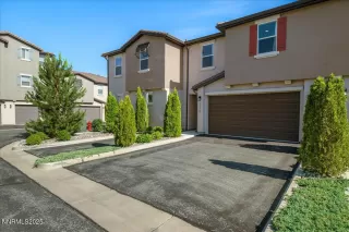 Photo #2: 250051928 Listing