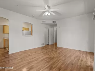 Photo #1: 250051954 Listing 