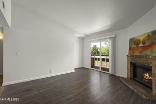 Photo #6: 250052000 Listing 