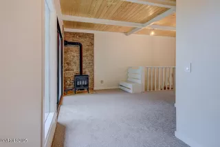 Photo #4: 250052014 Listing