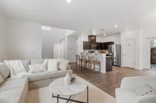 Photo #5: 250052042 Listing 