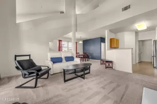 Photo #4: 250052068 Listing 