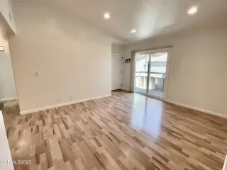 Photo #4: 250052077 Listing