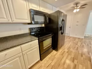 Photo #5: 250052077 Listing