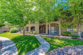 Photo #1: 250052104 Listing